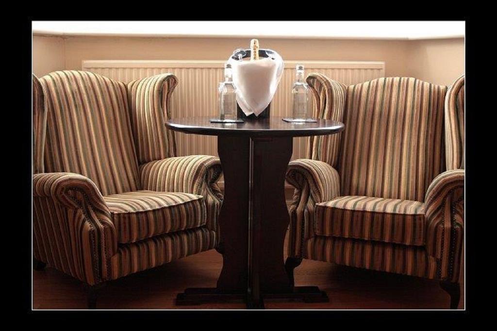 Northop Hall Country House Hotel Mold Zimmer foto